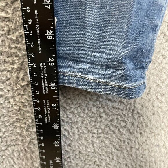 Refuge Skinny Jeans Women 2 Blue Medium Wash Distressed Mid Rise Denim - Picture 8 of 10